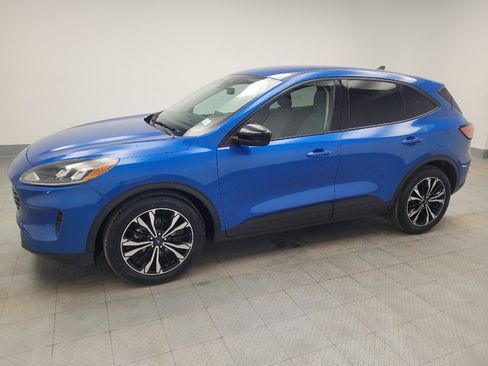 Used 2021 Ford Escape SE w/ SE Sport Appearance Package FWD image 2