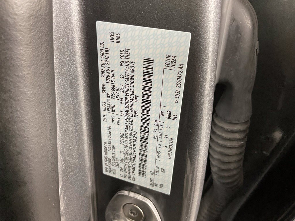 Used 2023 Ford Escape ST-Line w/ Equipment Group 301A FWD image 26