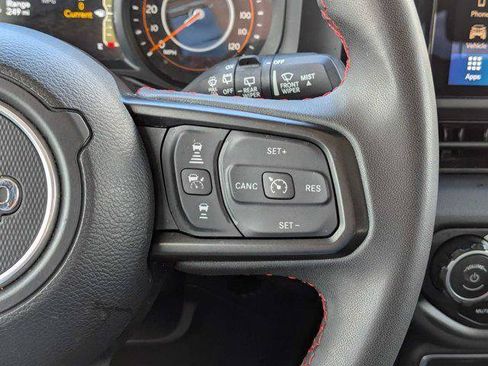 Certified 2025 Jeep Wrangler Unlimited Rubicon AWD/4WD image 28