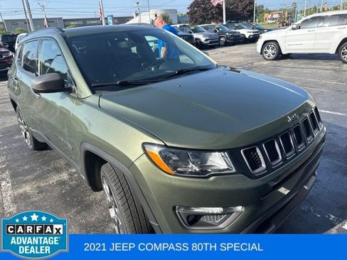 Used 2021 Jeep Compass Latitude w/ Sun and Sound Group AWD/4WD image 1