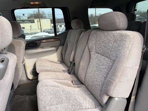 Used 2004 Isuzu Ascender S image 12