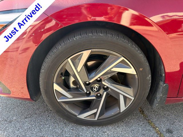 Used 2025 Hyundai Elantra SEL FWD image 10