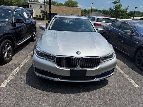 Used 2016 BMW 750i xDrive AWD/4WD image 2