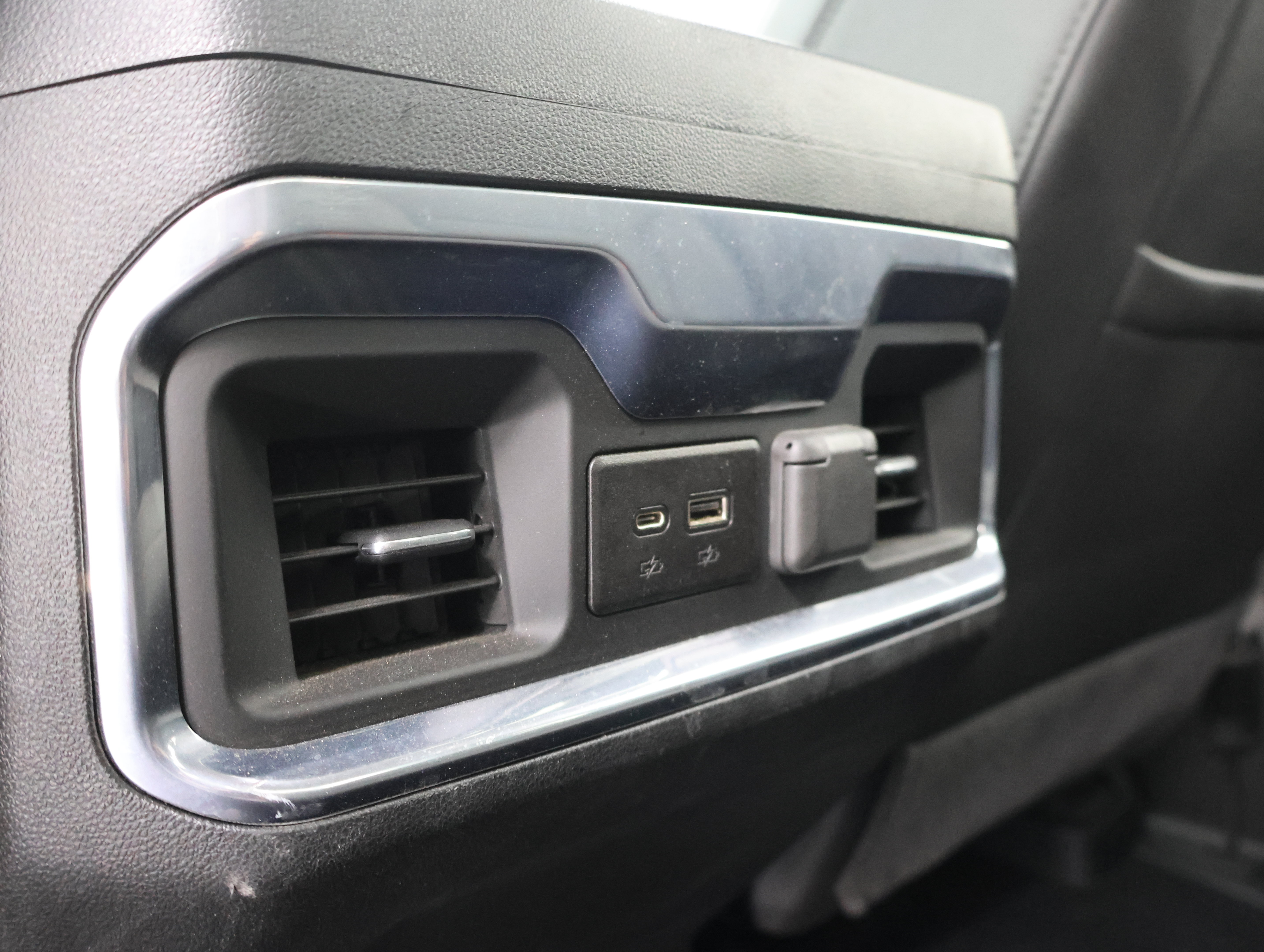 Used 2022 Chevrolet Silverado 2500 LTZ AWD/4WD image 38