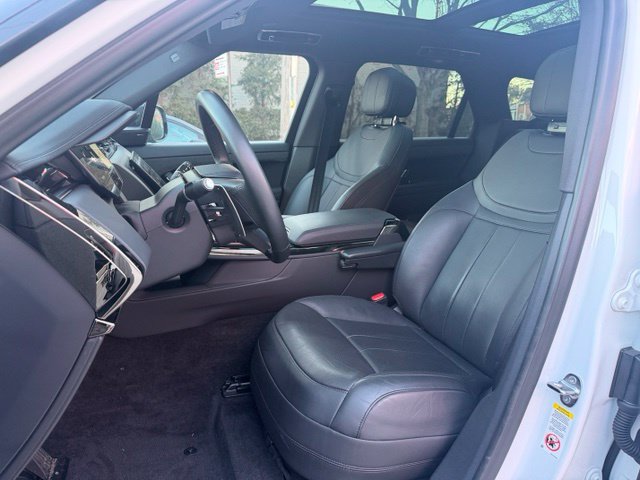 Used 2024 Land Rover Range Rover Sport SE AWD/4WD image 11