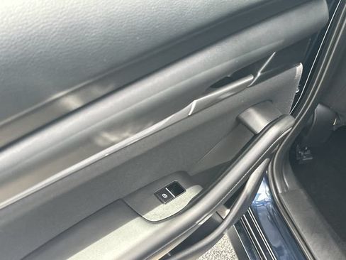 Used 2025 MAZDA MAZDA3 s FWD image 13
