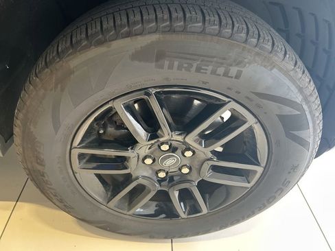 Used 2025 Land Rover Defender 110 S image 18