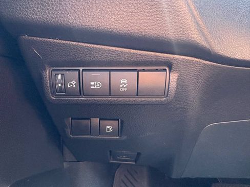 Used 2024 Toyota Corolla Cross AWD Hybrid image 24