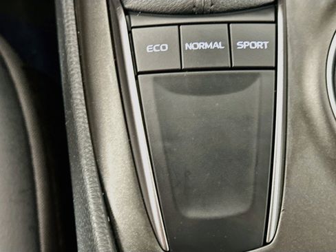 Used 2024 Toyota Camry SE FWD image 25