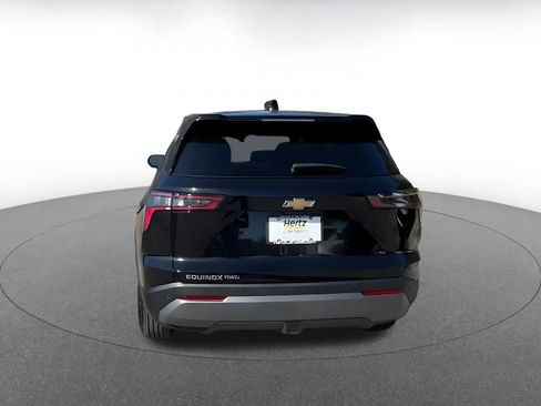 Used 2025 Chevrolet Equinox LT image 12