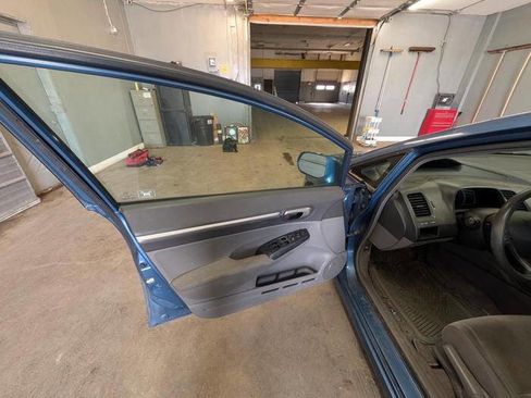 Used 2010 Honda Civic EX image 22