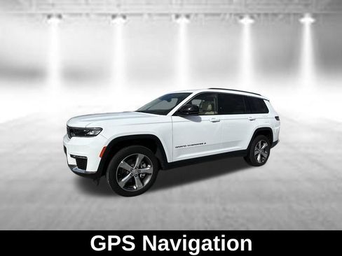 Certified 2022 Jeep Grand Cherokee L Limited RWD image 3
