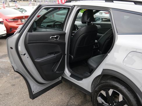 Used 2023 Kia Sportage X-Line image 12