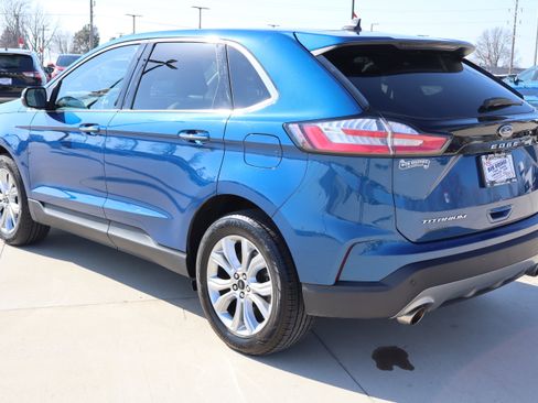 Used 2024 Ford Edge Titanium image 8