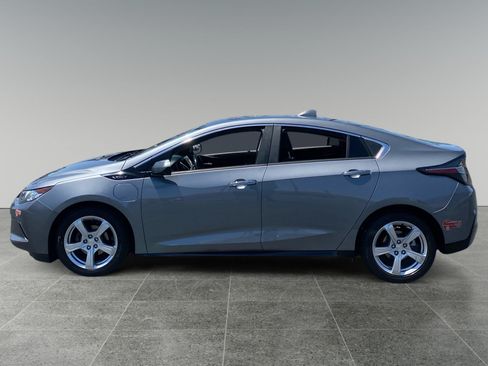 Used 2018 Chevrolet Volt LT w/ Comfort Package FWD image 2