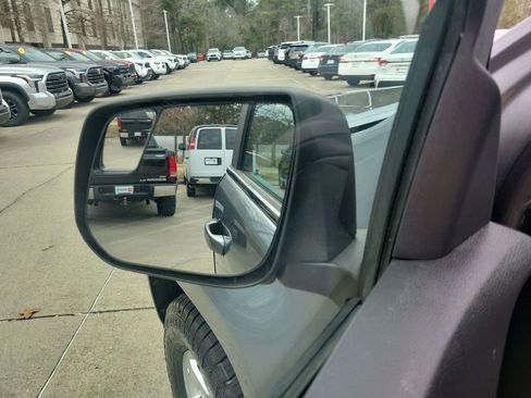 Used 2020 Chevrolet Colorado W/T w/ WT Convenience Package image 12