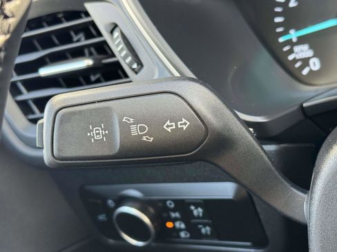 Used 2022 Ford Escape SE w/ SE Sport Appearance Package image 20