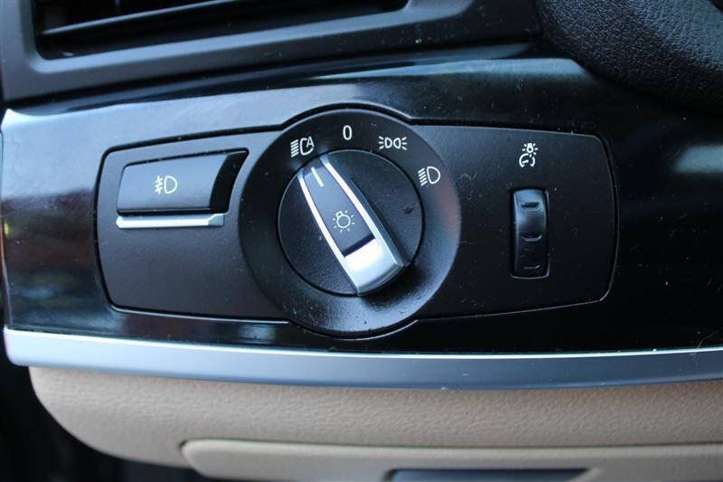 Used 2016 BMW X3 xDrive28i AWD/4WD image 17