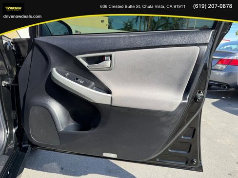Used 2015 Toyota Prius Two FWD image 14
