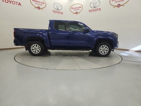 Certified 2024 Toyota Tacoma SR5 image 3