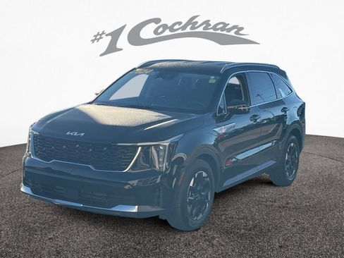 Used 2024 Kia Sorento S image 3