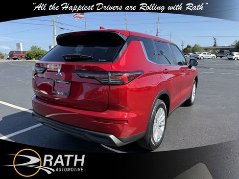 New 2025 Mitsubishi Outlander ES image 9