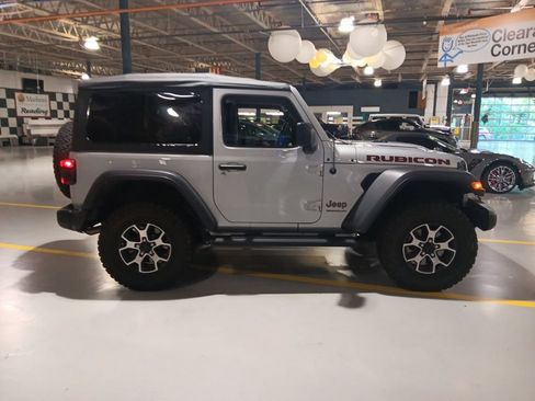 Used 2022 Jeep Wrangler Rubicon w/ Cold Weather Group AWD/4WD image 5