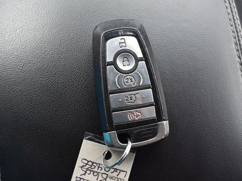 Used 2020 Ford Explorer Limited AWD/4WD image 7