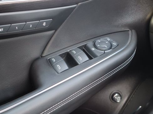 Used 2023 Buick Envision Avenir image 18