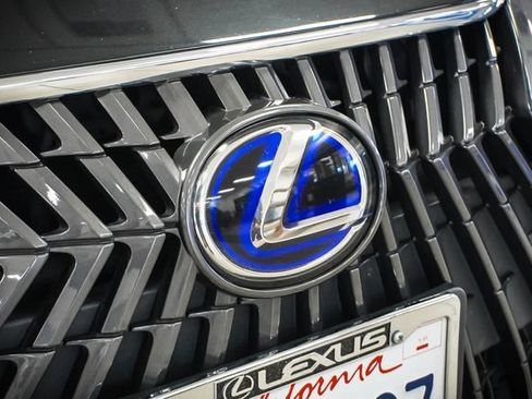 Certified 2022 Lexus ES 300h w/ Premium Package FWD image 28