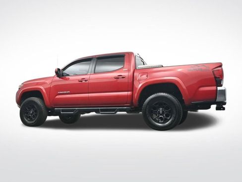 Used 2020 Toyota Tacoma SR5 image 39