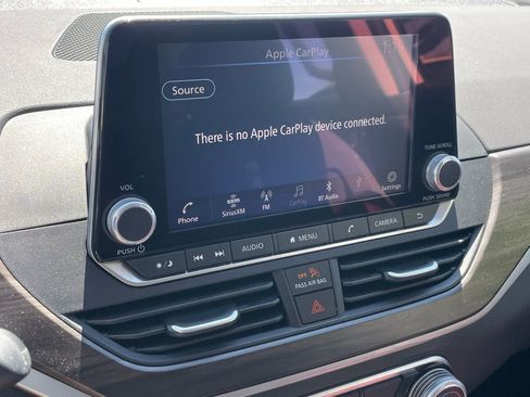 Used 2025 Nissan Altima 2.5 SV image 8