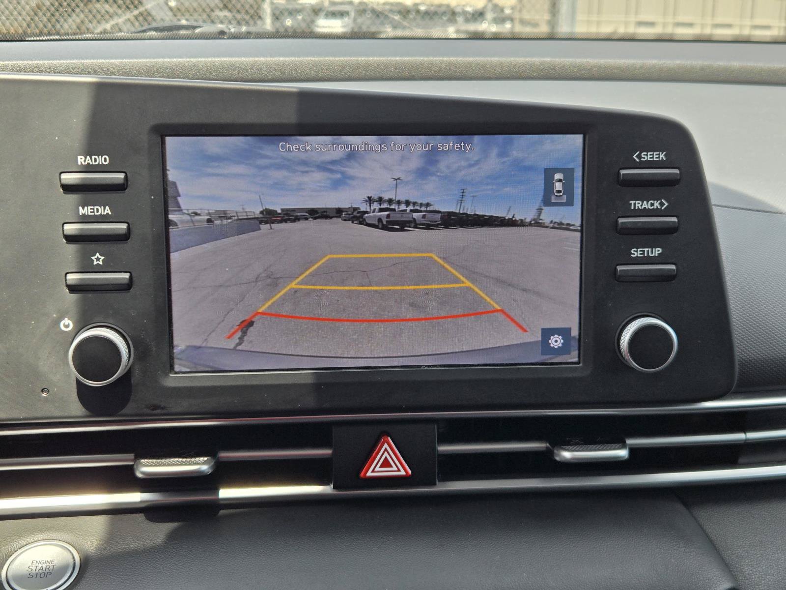 Used 2022 Hyundai Elantra SEL FWD image 8