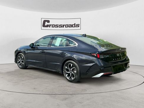 Used 2025 Hyundai Sonata SEL FWD image 3
