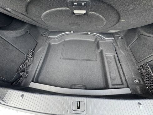 Used 2010 Mercedes-Benz E 350 Sedan image 12