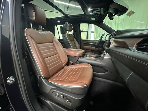 Certified 2023 GMC Yukon Denali Ultimate image 19