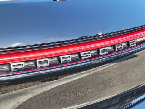 Used 2026 Porsche Macan AWD/4WD image 34