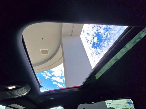 New 2026 Chrysler Pacifica Limited image 10