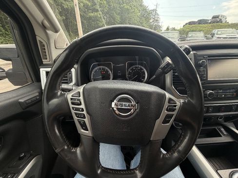 Used 2018 Nissan Titan SL w/ Texas Titan Edition AWD/4WD image 21