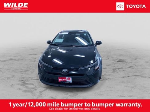 Certified 2025 Toyota Corolla LE image 4
