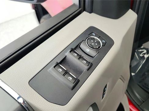 Used 2018 Ford F150 XLT w/ Equipment Group 302A Luxury AWD/4WD image 29