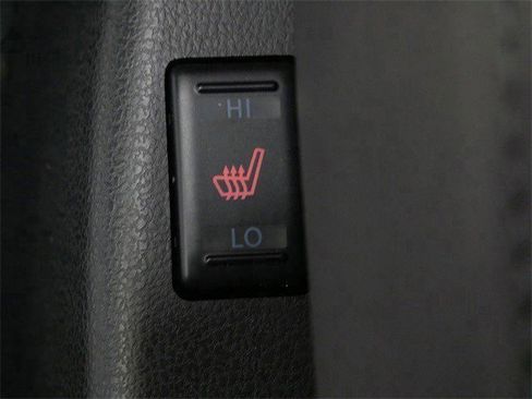 Used 2023 Nissan GT-R Premium w/ Premium Interior Package image 18