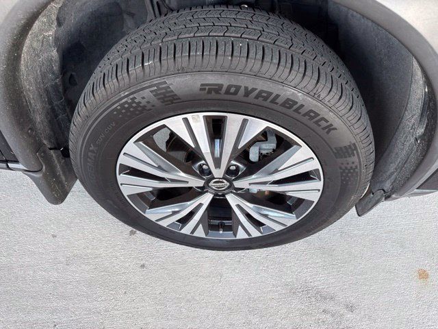Used 2021 Nissan Rogue SV FWD image 22