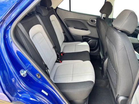 Used 2025 Hyundai Venue SEL FWD image 27