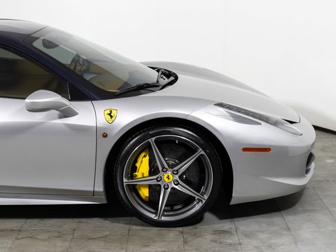 Used 2012 Ferrari 458 Italia Coupe image 12