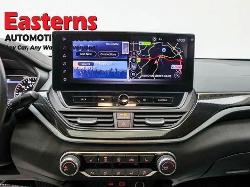 Used 2023 Nissan Altima 2.5 SR w/ SR Premium Package image 12