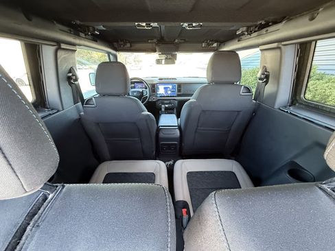 Used 2022 Ford Bronco Wildtrak image 13