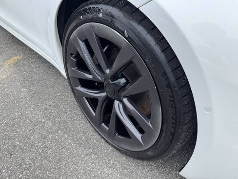 Used 2021 Tesla Model S Plaid AWD/4WD image 12