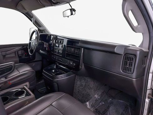 Used 2016 Chevrolet Express 2500 Work Van image 18