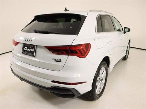 Certified 2025 Audi Q3 2.0T Premium w/ Convenience Package image 5